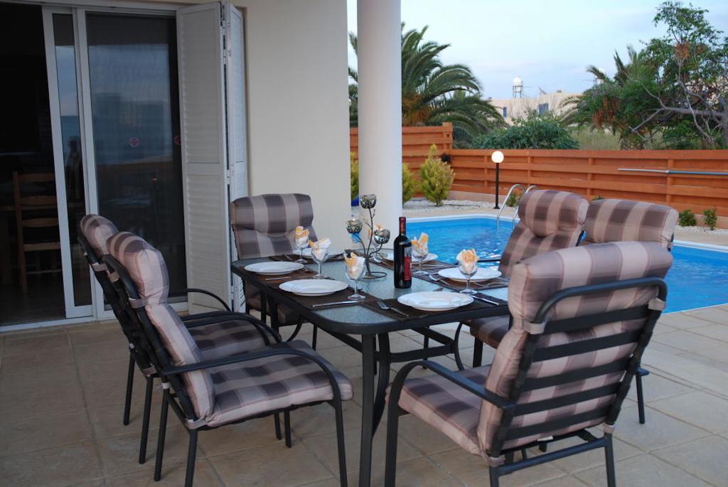 Villa Vista Пафос Екстериор снимка